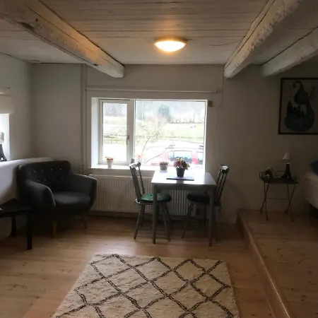 Tinggaarden Bed & Breakfast Græsted